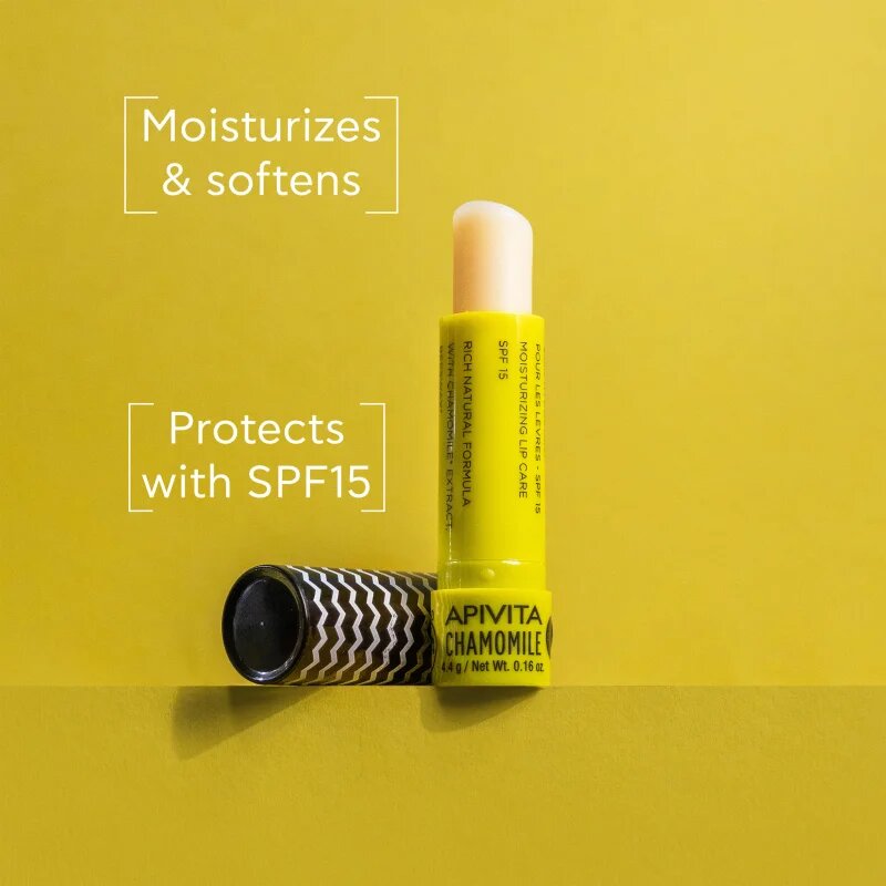 Apivita Lip Care Chamomile SPF15 hydratační balzám na rty SPF 15 4.4 g