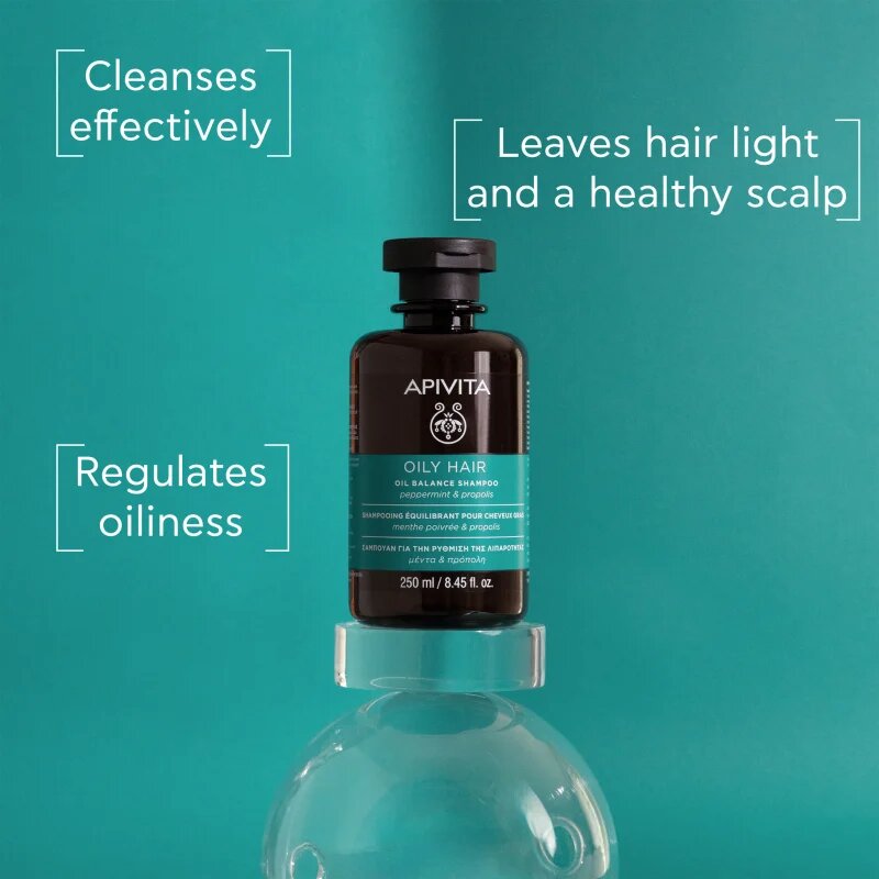 Apivita Oily Hair Oil Balance Shampoo hloubkově čisticí šampon pro mastnou pokožku hlavy pro posílení a lesk vlasů 250 ml