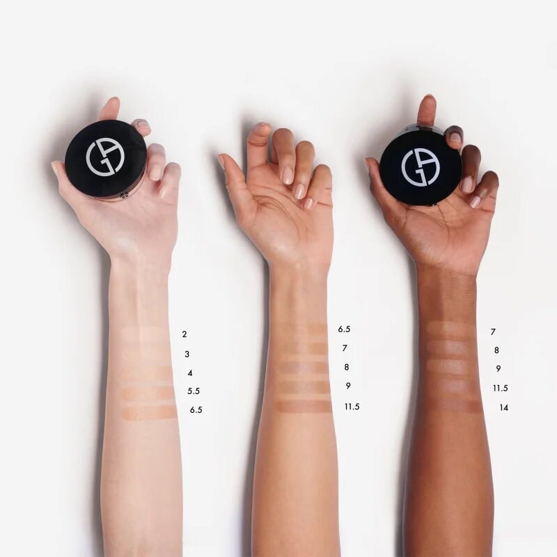 Armani Beauty Luminous Silk rozjasňující kompaktní pudr odstín 14 3.5 g
