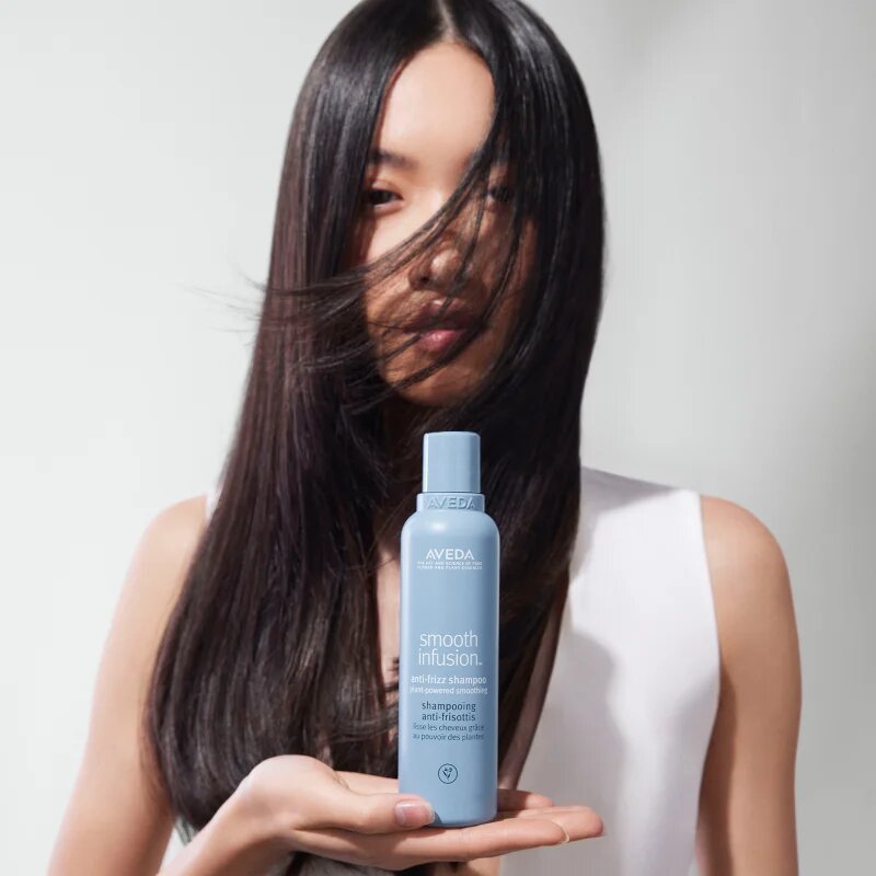 Aveda Smooth Infusion™ Anti-Frizz Shampoo uhlazující šampon proti krepatění 200 ml