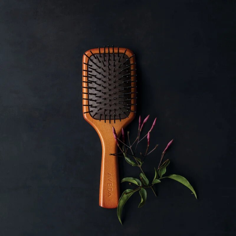 Aveda Wooden Paddle Brush dřevěný kartáč na vlasy 1 ks