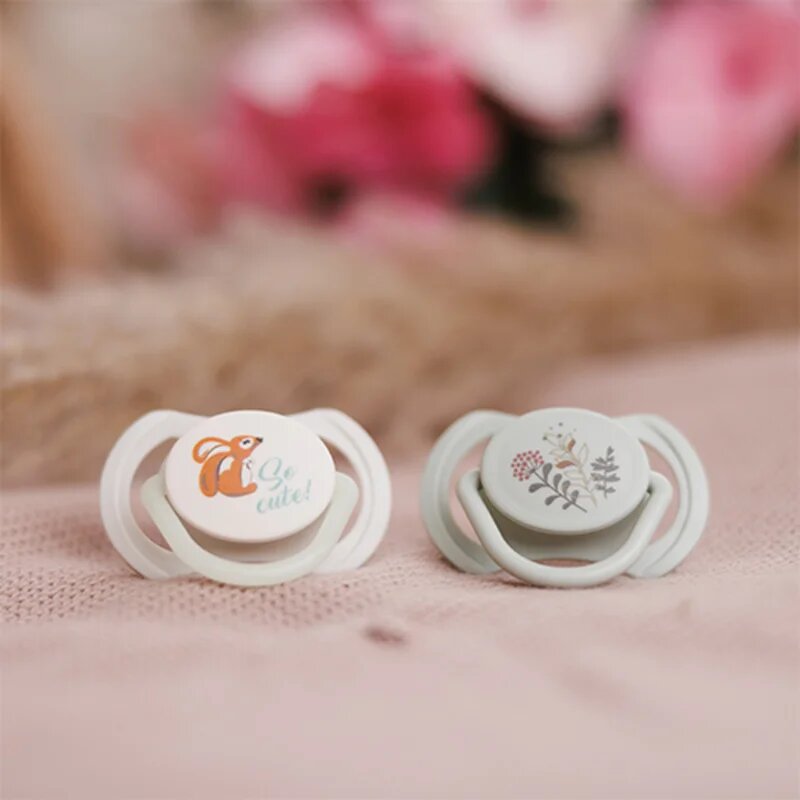 BabyOno Take Care Symmetrical Silicone Soothers dudlík Day & Night 6-18m+ 2 ks
