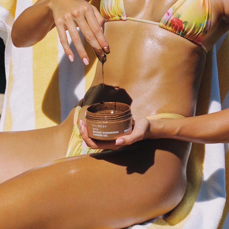 Bali Body Shimmering Tanning Gel gel na opalování SPF 15 150 g