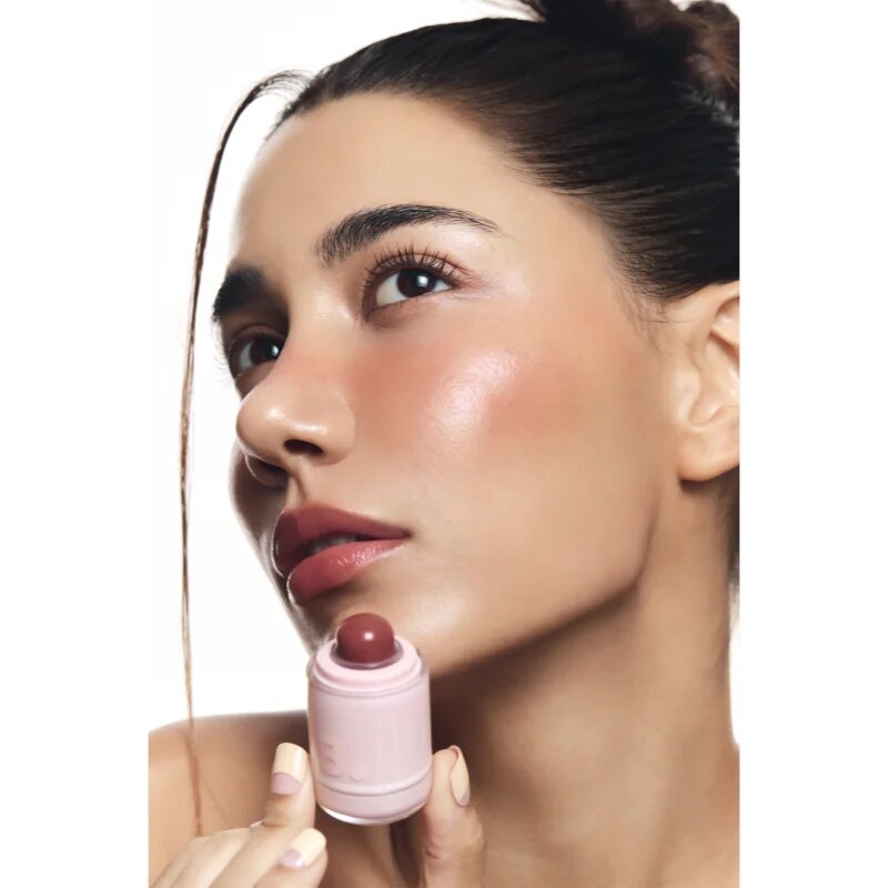 Banila Co. Romantic Blush multifunkční líčidlo na rty a tváře pro dokonalý vzhled odstín 10 Toffe Chocolate 3.7 g