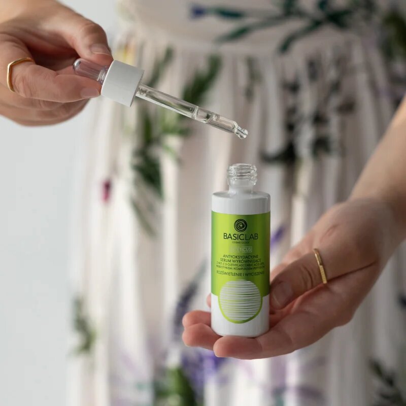 BasicLab Cosmetology Esteticus antioxidační sérum pro rozjasnění pleti 20% Vitamin C 30 ml