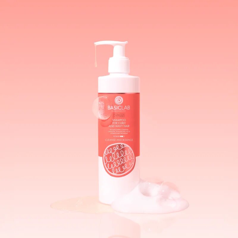 BasicLab Dermocosmetics Capillus šampon pro vlnité a kudrnaté vlasy 300 ml