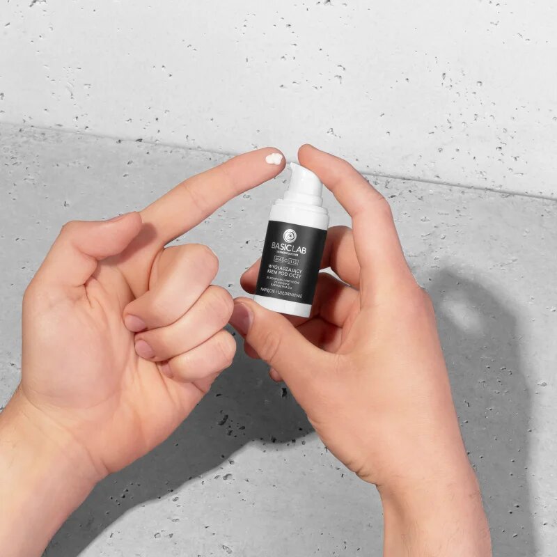 BasicLab Dermocosmetics Masculis vyhlazující a zpevňující oční krém pro muže 15 ml