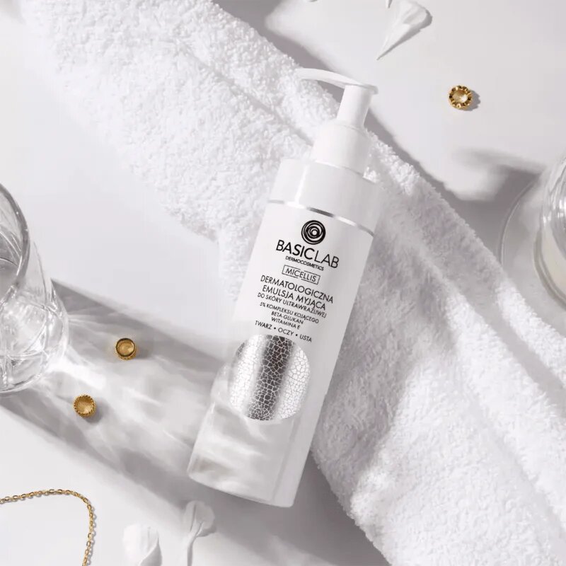 BasicLab Dermocosmetics Micellis jemná čisticí emulze pro velmi citlivou pleť 300 ml