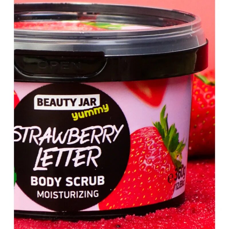 Beauty Jar Yummy Strawberry Letter jemný peeling s hydratačním účinkem 360 g