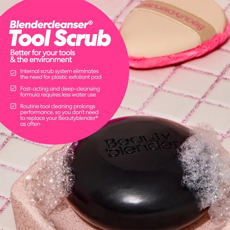 beautyblender® Tool Scrub Charcoal tuhý čistič na make-up houbičky a štětce 150 g