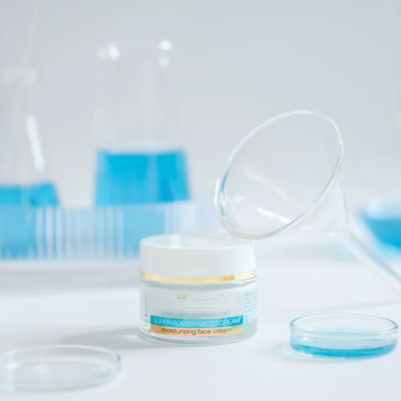 Bielenda Skin Clinic Professional Moisturizing omlazující hydratační krém pro všechny typy pleti 50 ml