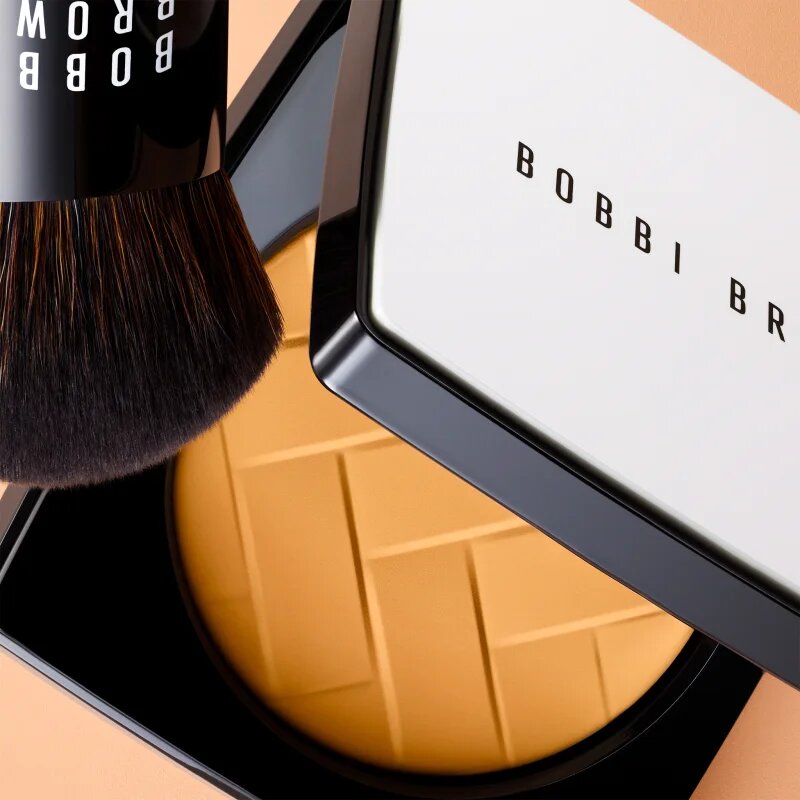 Bobbi Brown Vitamin Enriched Pressed Powder kompaktní pudr s hydratačním účinkem odstín Yellow 8 g