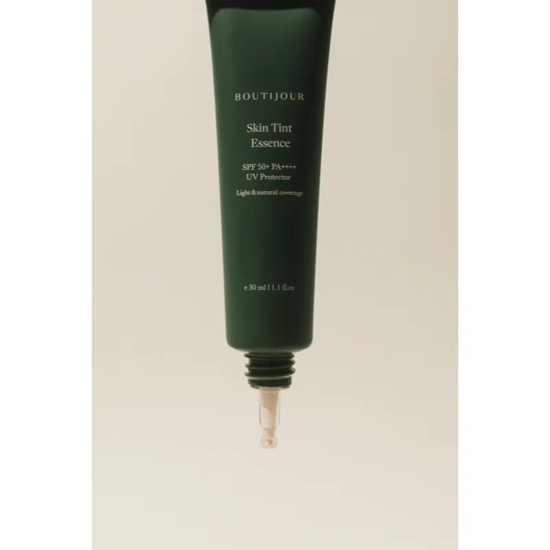 BOUTIJOUR Skin Tint Essence rozjasňující tónovací fluid SPF 50+ 30 ml