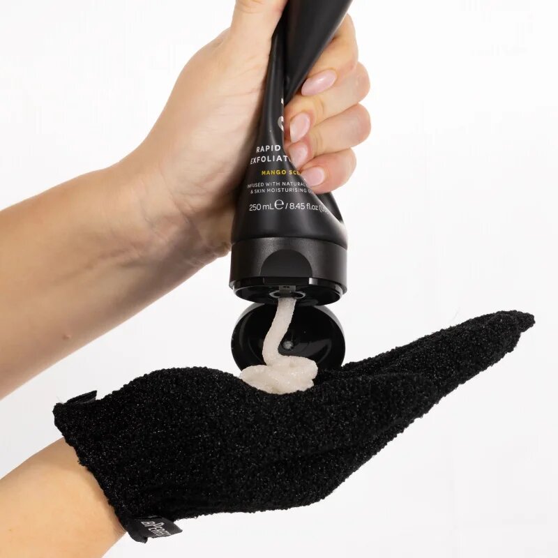 BPerfect Tan Studio Exfoliating Gloves peelingová rukavice 2 ks