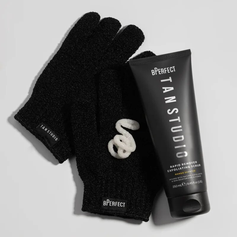 BPerfect Tan Studio Exfoliating Gloves peelingová rukavice 2 ks