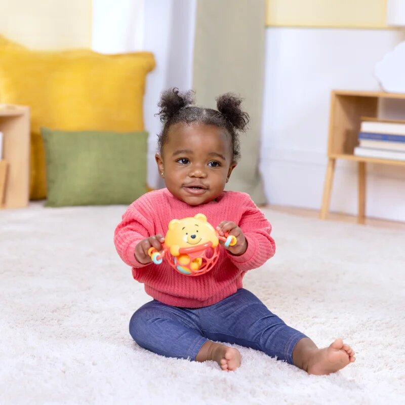 Bright Starts Winnie the Pooh Jingle & Shake Oball chrastítko 0m+ 1 ks