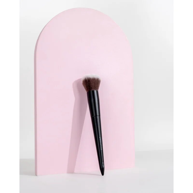 Brushworks Back Comb Brush štětec na tvářenku typ NO. 12 1 ks
