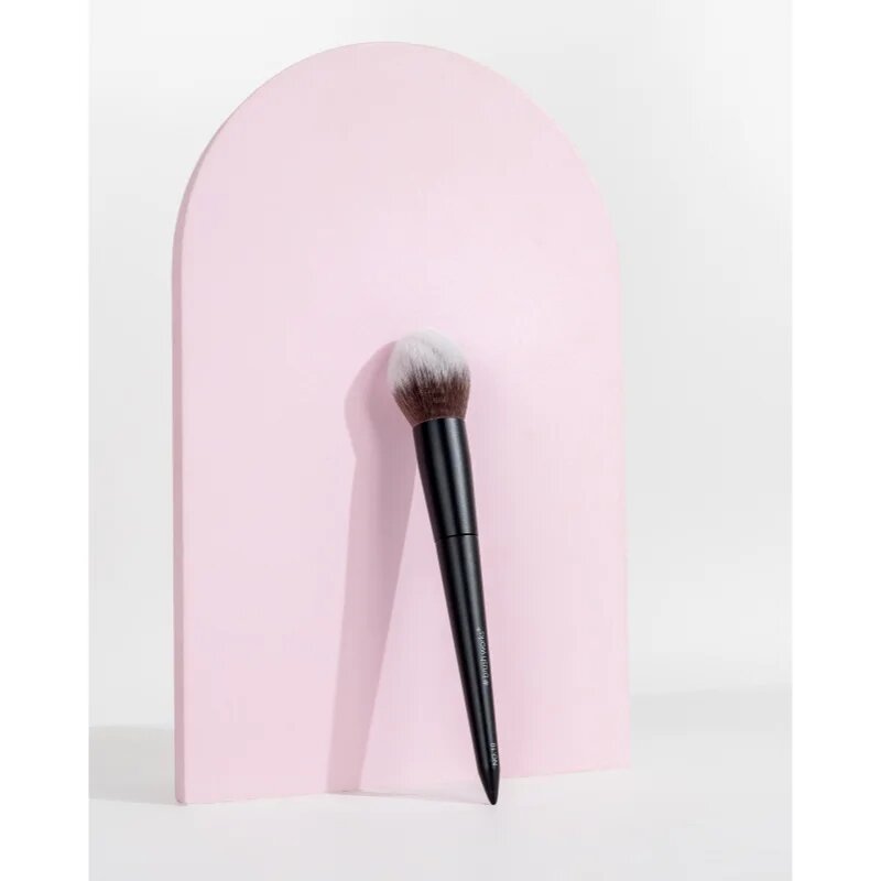 Brushworks Bronzer Brush štětec na bronzer typ NO. 10 1 ks