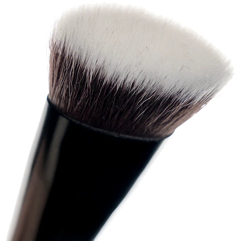 Brushworks Flat Top Contour Brush štětec na konturování typ NO. 11 1 ks