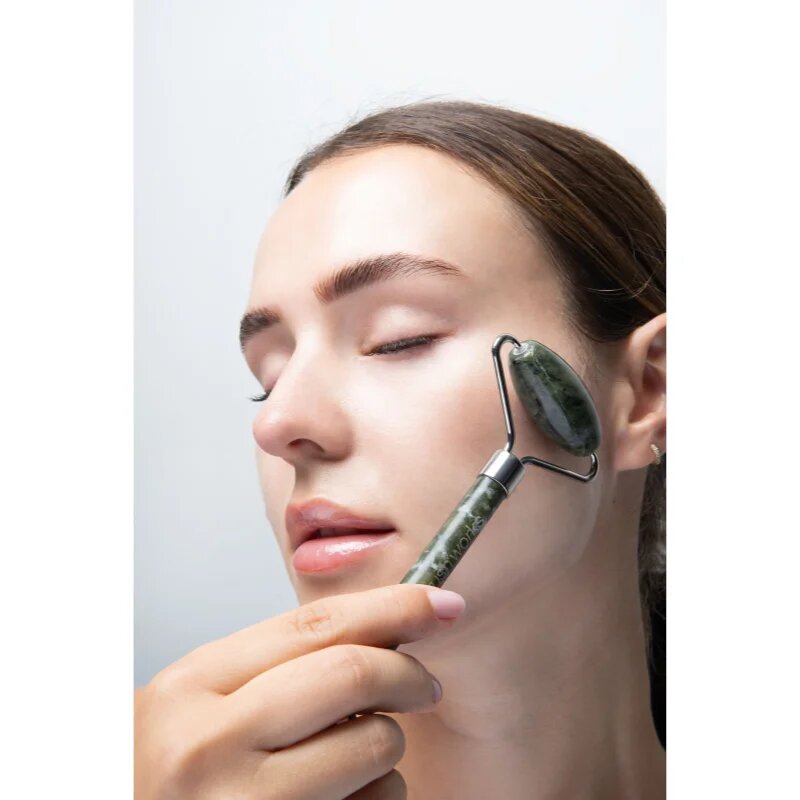 Brushworks HD Jade Roller masážní váleček na obličej a oči 1 ks