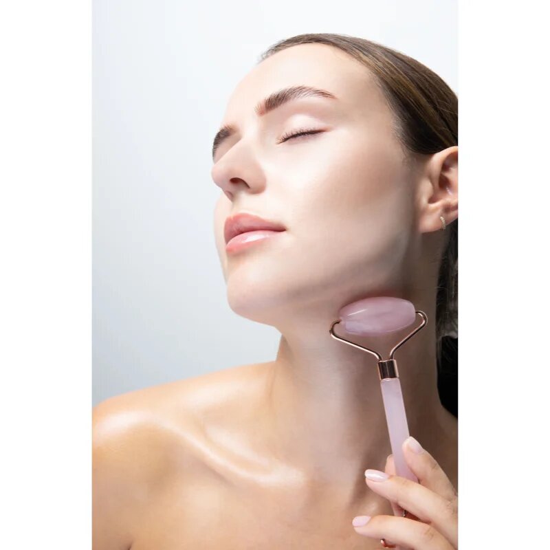 Brushworks Resin Rose Roller & Gua Sha sada pro péči o pleť