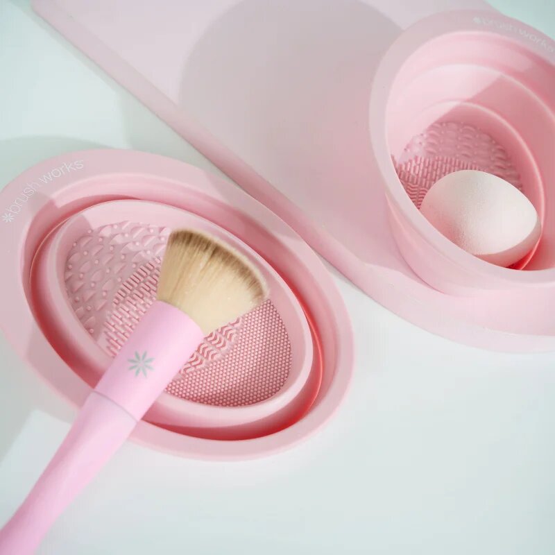 Brushworks Silicone Makeup Brush Cleaning Bowl silikonová pomůcka na čištění štětců 1 ks
