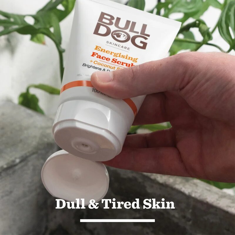 Bulldog Energising Face Scrub osvěžující peeling na obličej pro muže 125 ml