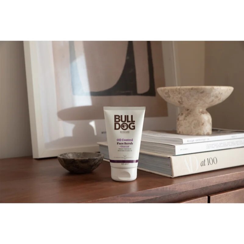 Bulldog Oil Control Face Scrub osvěžující peeling na obličej pro mastnou pleť 125 ml