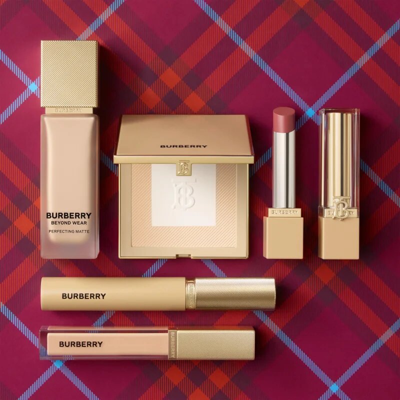 Burberry Beyond Volume Mascara řasenka pro objem a natočení řas 8 ml