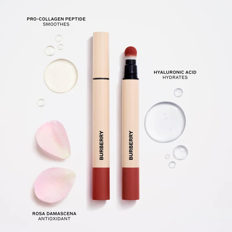 Burberry Brit Matte Veil matná hydratační tekutá rtěnka odstín English Oak 652 3 ml
