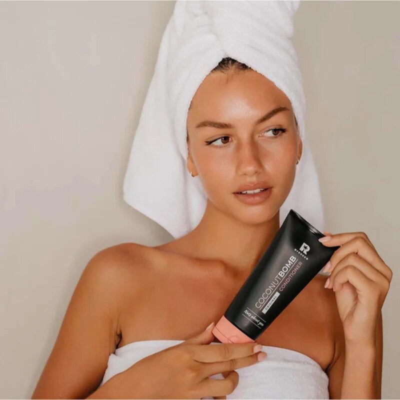 ByRokko Coconut Bomb hydratační kondicionér na vlasy 180 g