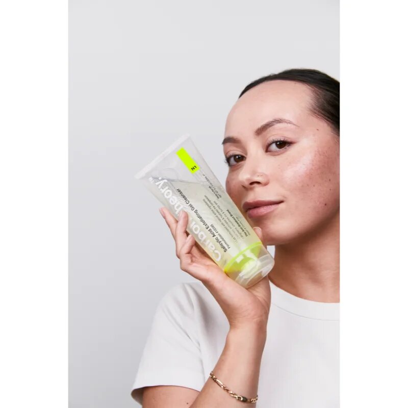 Carbon Theory Salicylic Acid jemný exfoliační gel s hydratačním účinkem 200 ml