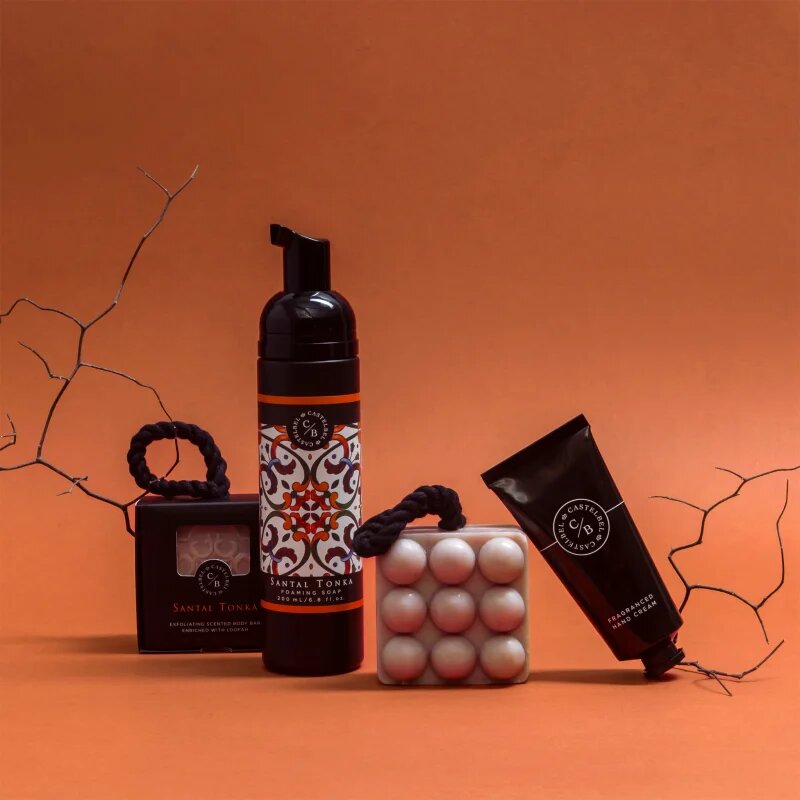 Castelbel Santal Tonka tuhé mýdlo s exfoliačním účinkem 150 g