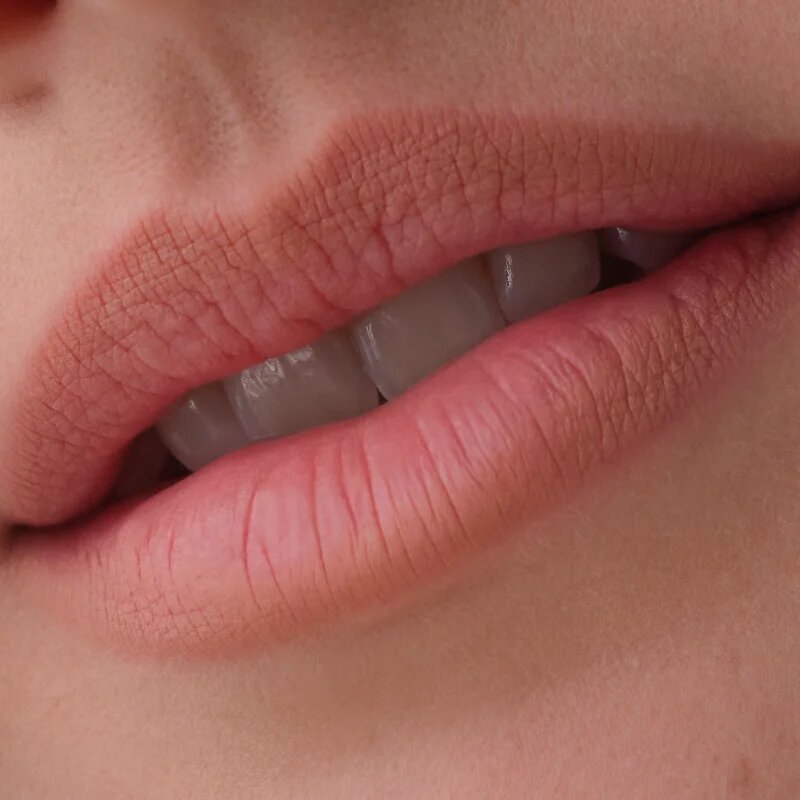 Catrice Blur-Real konturovací tužka na rty s efektem rozostření odstín 060 Curved 0.8 g