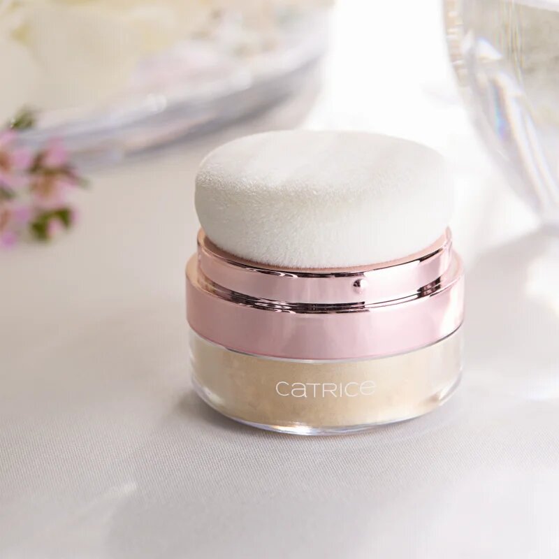 Catrice Brides & Besties tvářenka s rozjasňovačem odstín Champagne Showers C01 3.5 g