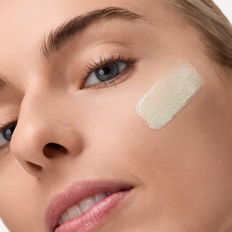 Catrice CC Skin Perfector CC krém proti začervenání pleti odstín Green Shift Go! 30 ml