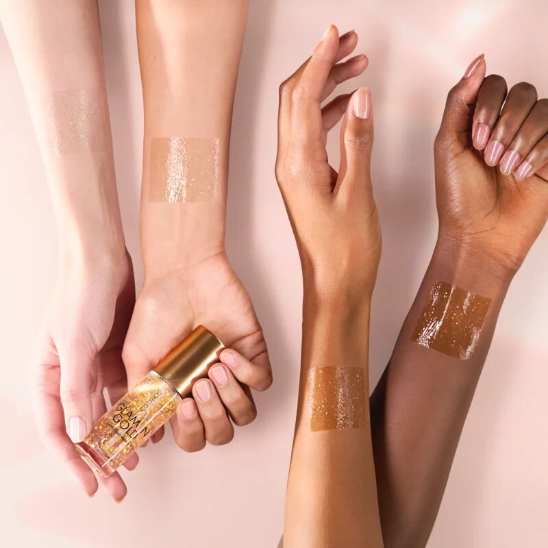 Catrice Glam In Gold Hydrating Primer hydratační podkladová báze pod make-up s 24karátovým zlatem odstín 010 Oh My Goldness 30 ml