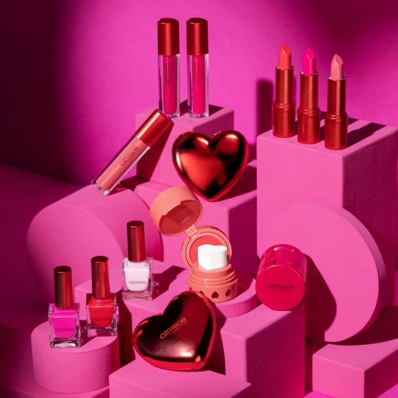 Catrice HEART AFFAIR lesklá rtěnka odstín C01 Hearts On 3.8 g