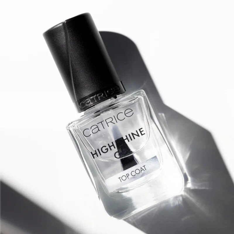 Catrice High Shine Gel Top Coat vrchní lak na nehty pro dokonalou ochranu a intenzivní lesk 10.5 ml