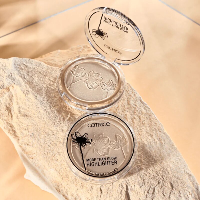 Catrice More Than Glow rozjasňující pudr odstín 010 - Ultimate Platinum Glaze 59 g