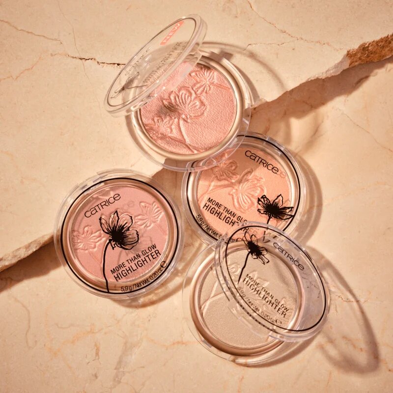 Catrice More Than Glow rozjasňující pudr odstín 010 - Ultimate Platinum Glaze 59 g
