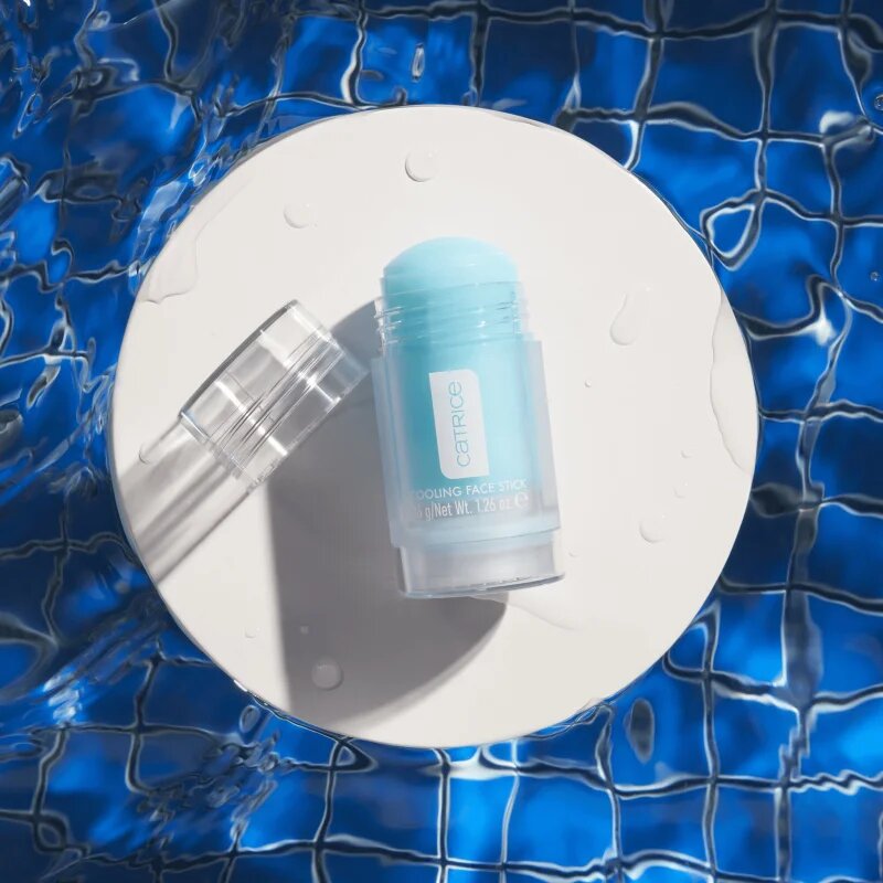 Catrice POOLSIDE OF LIFE hydratační a regenerační tyčinka s chladivým účinkem odstín Pool Down 36 g