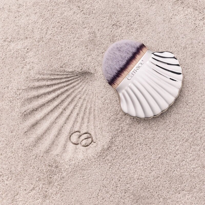 Catrice Seashell Stories štětec na obličej a tělo C01 Ocean’s Treasure 1 ks