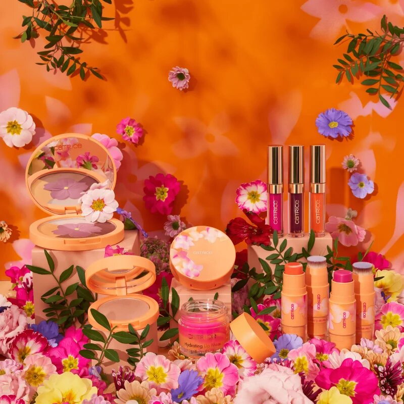 Catrice SEEKING FLOWERS rozjasňující pudr odstín C02 S-peachless 55 g