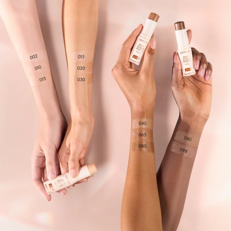 Catrice Soft Glam Filter Stick make-up v tyčince odstín 040 Medium - Tan 9 g