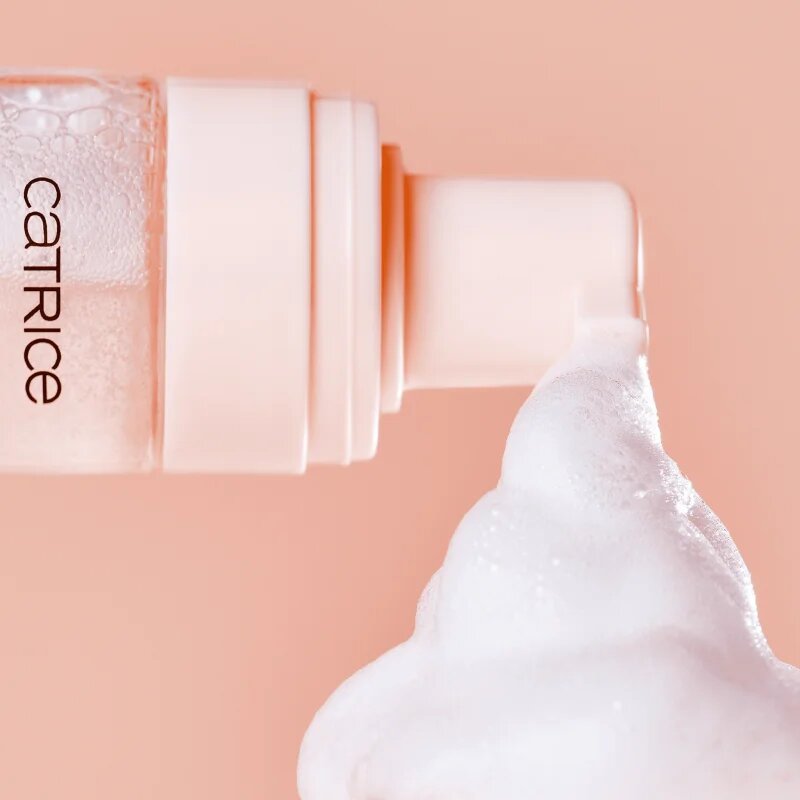 Catrice Soft Glam Foam Primer podkladová báze 010 Beyond The Cloud 32.5 ml