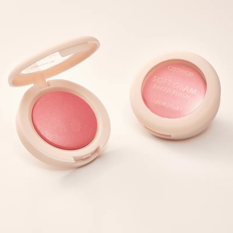 Catrice Soft Glam rozjasňující tvářenka odstín 010 On Cloud Pink 5.6 g