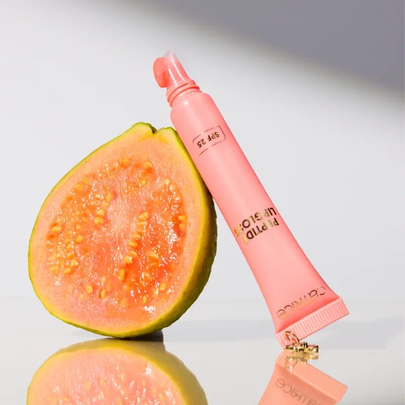 Catrice The Summer Edit Peptide Lipgloss lesk na rty s peptidy SPF 25 C02 GUava Jam 11.5 ml