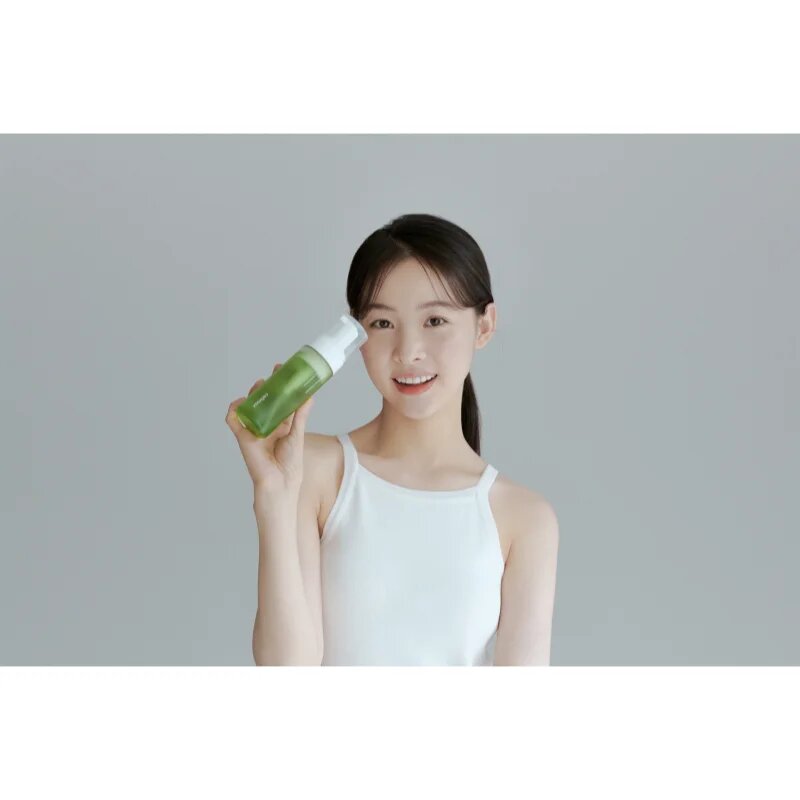 celimax The Real Noni čisticí pěna vyrovnávající tvorbu kožního mazu pro mastnou a smíšenou pleť 155 ml
