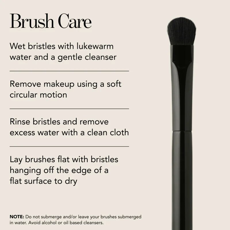 Chantecaille Blend and Conceal Brush štětec na korektor 1 ks